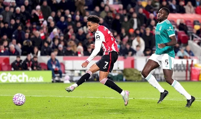 El Bayern Múnich busca competencia para Luis Díaz