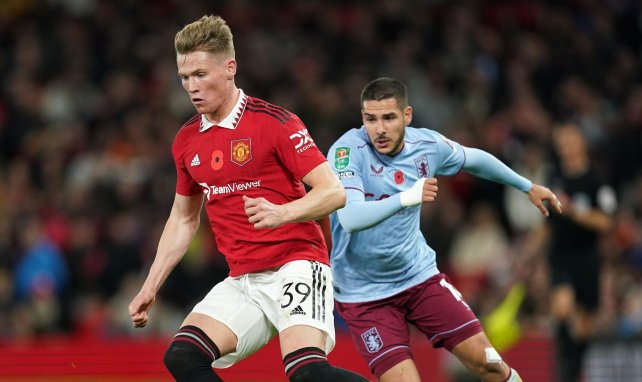 Scott McTominay luce los colores del Manchester United