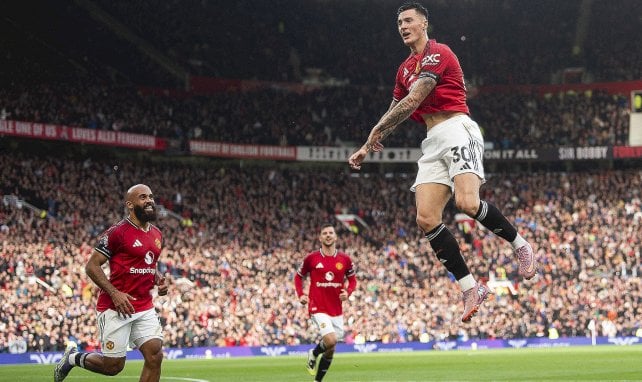 Manchester United y Tottenham siguen a la joya de Ecuador