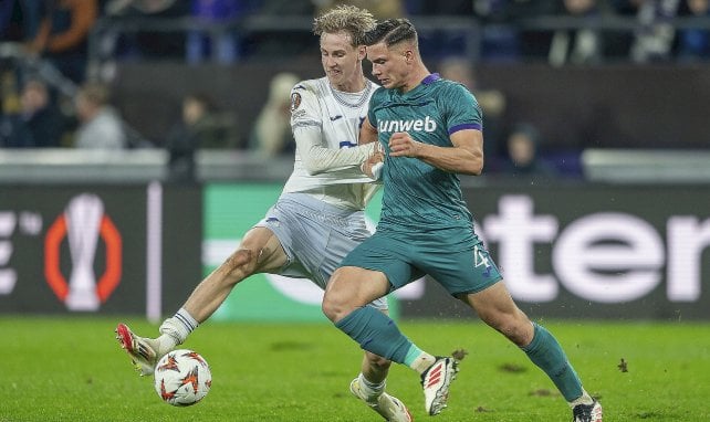 Jan-Carlo Simic con el Anderlecht.