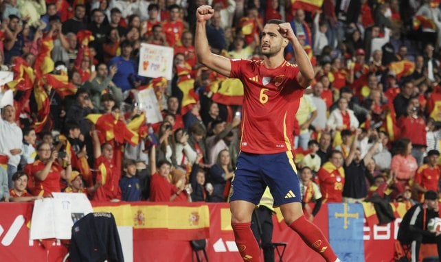Mikel Merino con España