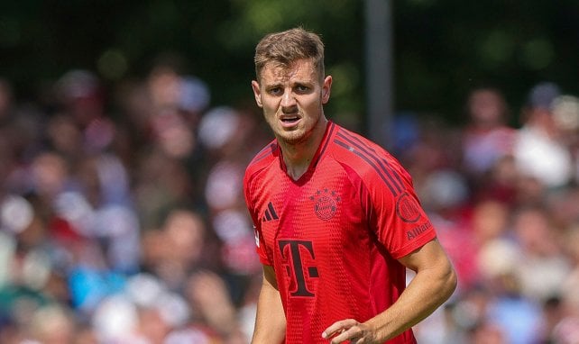 Josip Stanisic con el Bayern Múnich