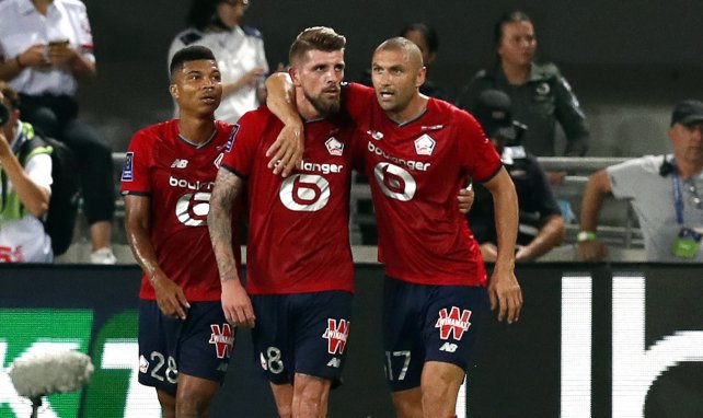 Xeka celebra un gol con el Lille