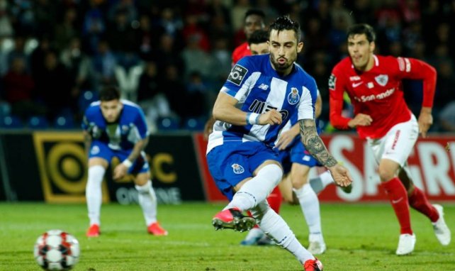 Alex Telles está rindiendo a la perfección en el Oporto