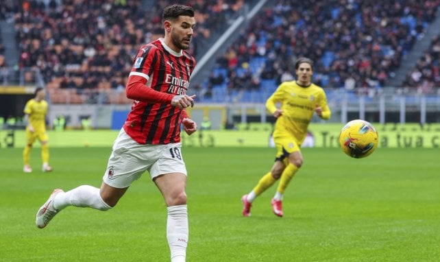 Theo Hernández con el AC Milan.