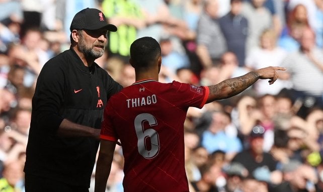 Thiago Alcántara con Jürgen Klopp