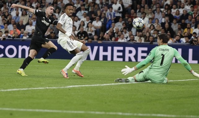 Thibaut Courtois, el muro que sostiene todo