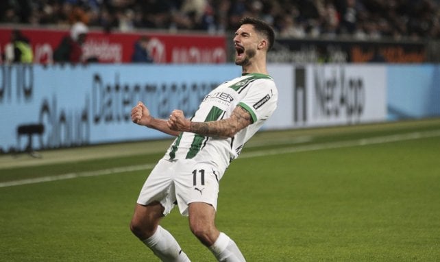 Tim Kleindienst celebra un gol