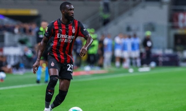 Fikayo Tomori con el AC Milan