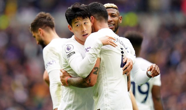 Heung-min Son celebra su gol con el Tottenham