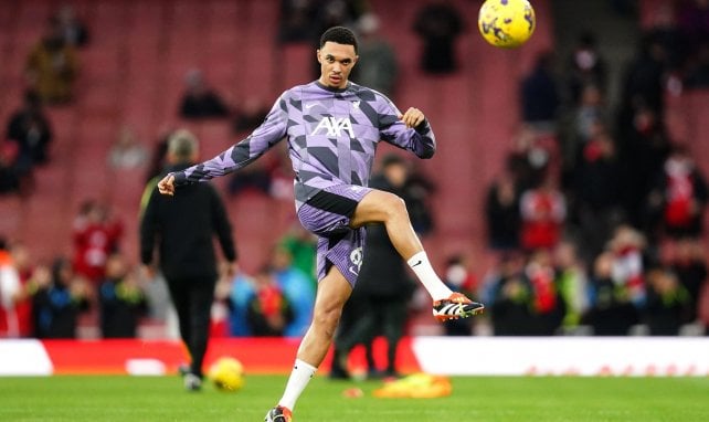 Trent Alexander-Arnold, en un calentamiento