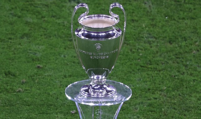 El trofeo de la Liga de Campeones