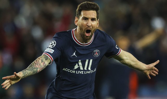 Messi celebra un gol con el PSG