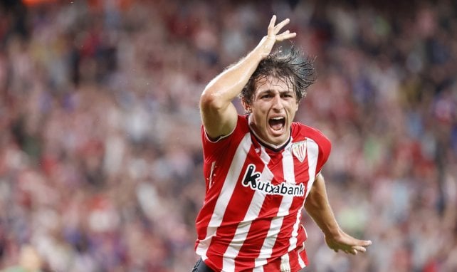 Unai Gómez celebra un gol