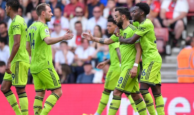 Los jugadores del Manchester United celebran un gol