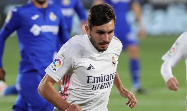 El Real Madrid cede a Víctor Chust al Cádiz
