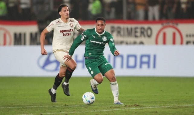 Vitor Roque con Palmeiras