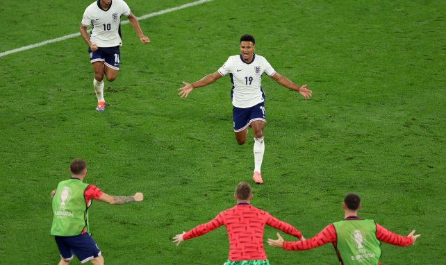 Ollie Watkins con Inglaterra