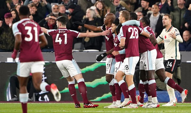 Los jugadores del West Ham festejan un gol