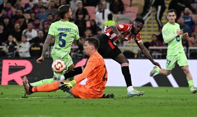 Wojciech Szczesny, en acción