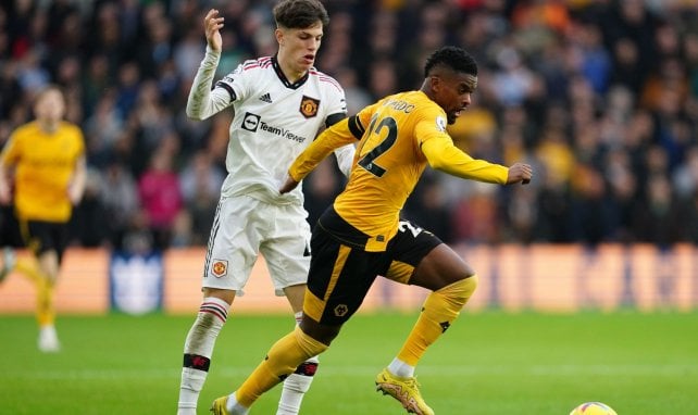 Garnacho (Manchester United) ante Semedo (Wolverhampton) en Premier League