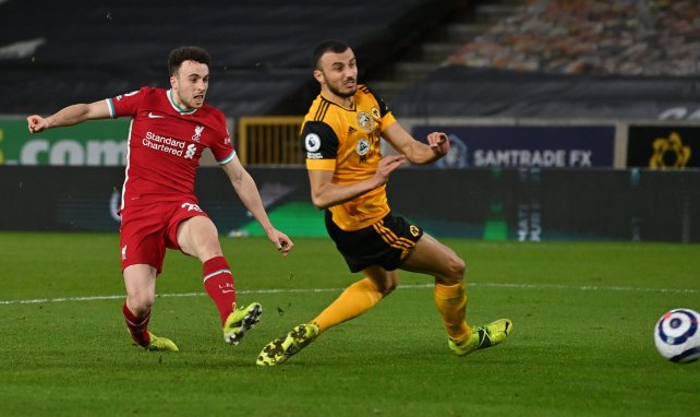 Diogo Jota, en la acción de su gol con el Liverpool