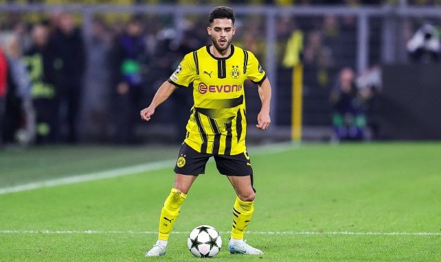 Yan Couto con el Borussia Dortmund