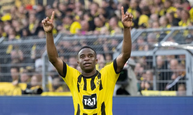 La alegría de Youssoufa Moukoko con el Borussia Dortmund