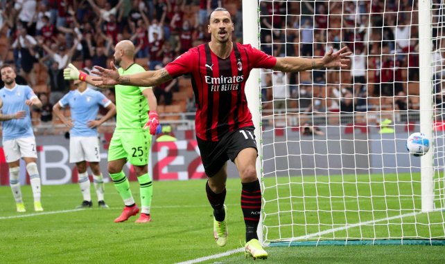 Zlatan Ibrahimovic festeja una diana con el AC Milan