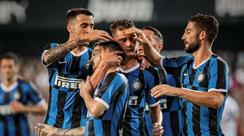 Desconocido Extremo Indica En escena la tercera camiseta del Inter de Milán 2019-2020