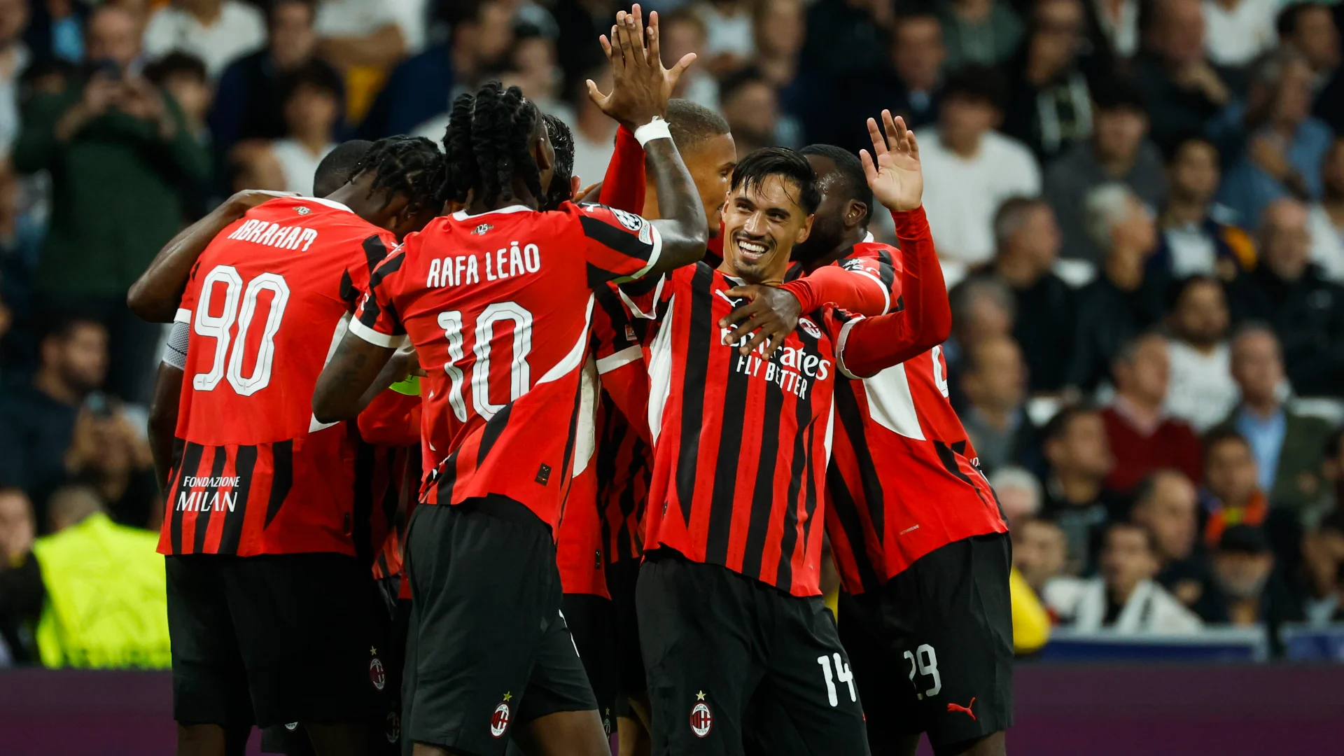 Nadie lo tenía en los planes, le ganó el puesto a Estupiñán y hoy marcó su  primer gol/doblete con el AC Milan ❤️🖤 Davide Bartesaghi vs Sassuolo  #davidebartesaghi #pervisestupiñan #acmilan #futbol ..., image size:1920x1080